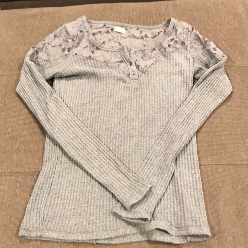 Hollister Top With Mesh Netting